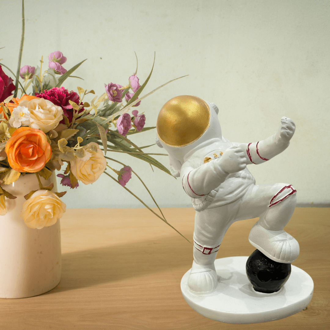 Astronaut Wine Rack Stand - Allure Box