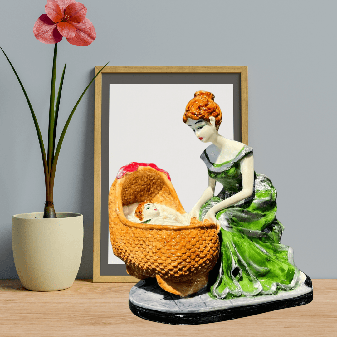Mother Child Showpiece - Allure Box