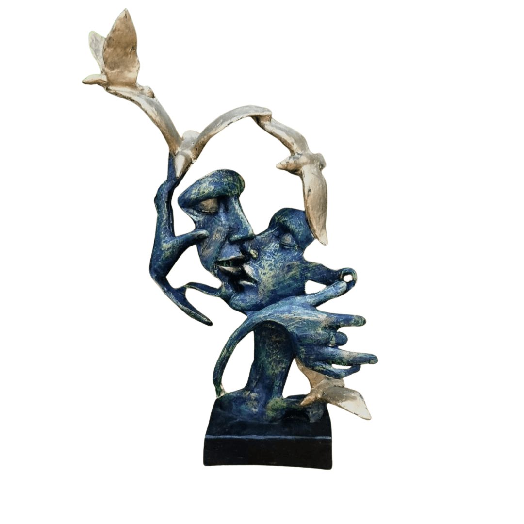 Kissing Face Statue - Allure Box