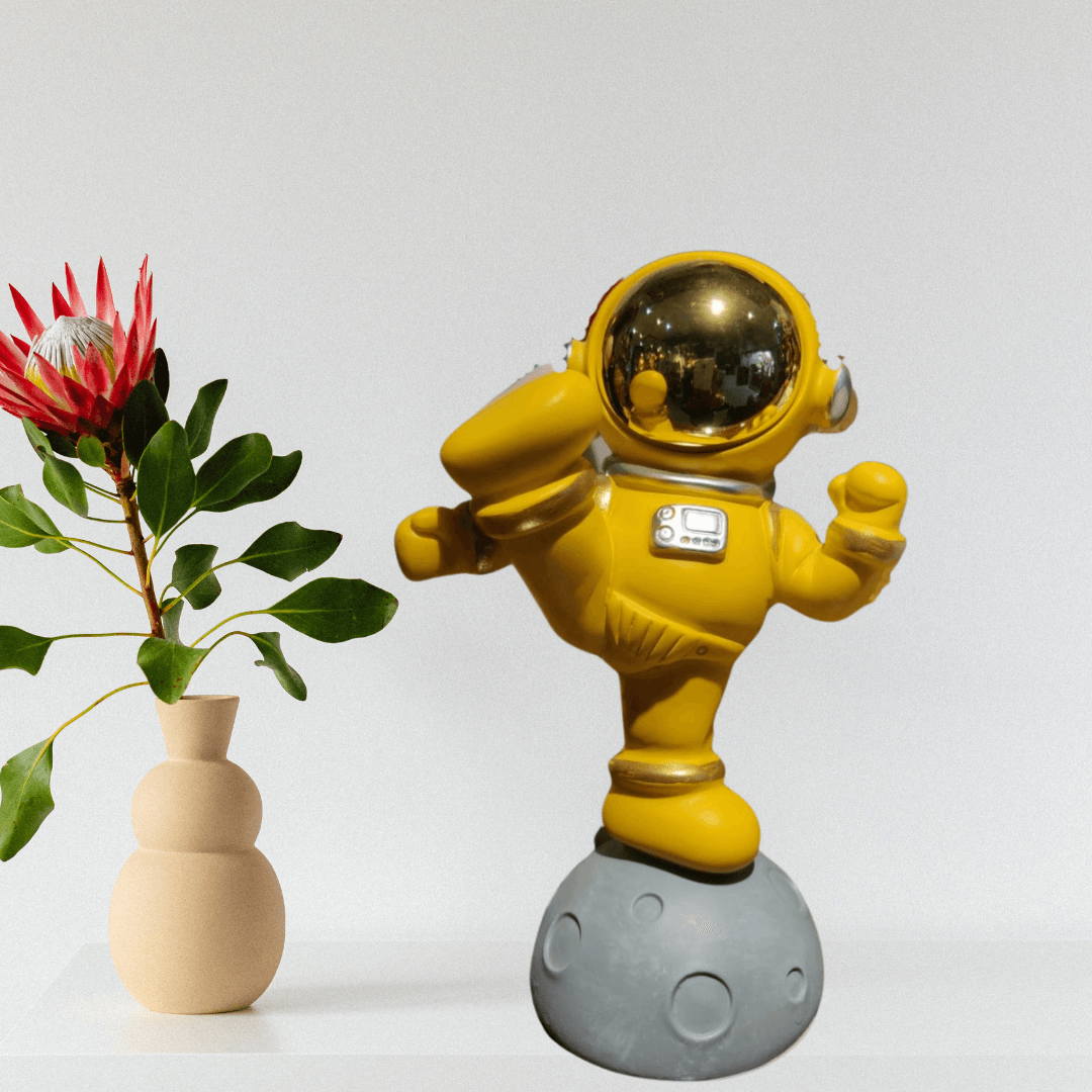 Yellow Astronaut - Allure Box