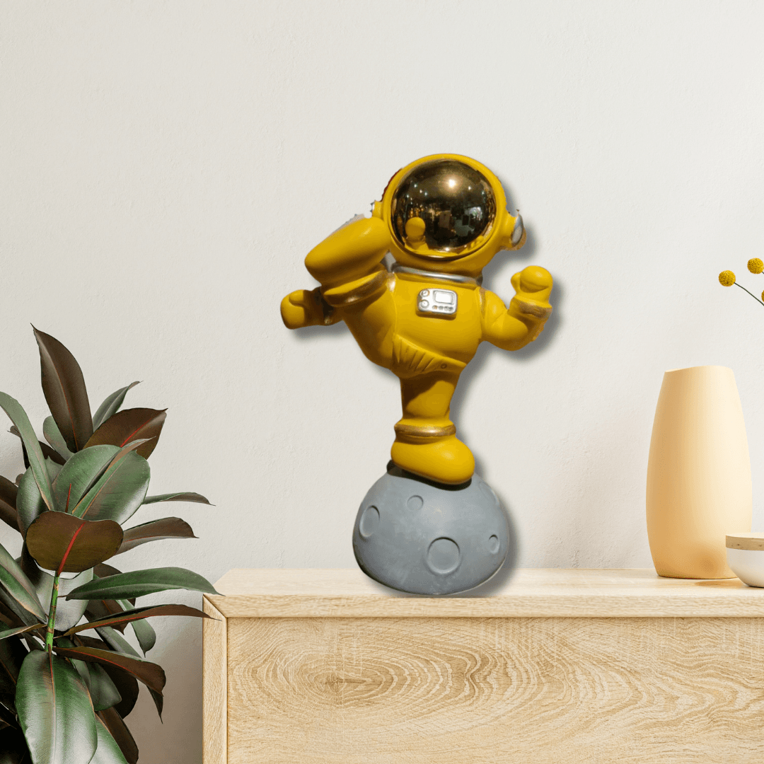 Yellow Astronaut - Allure Box