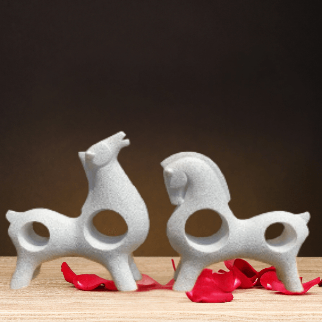 Novel Horses Set (White) - Allure Box